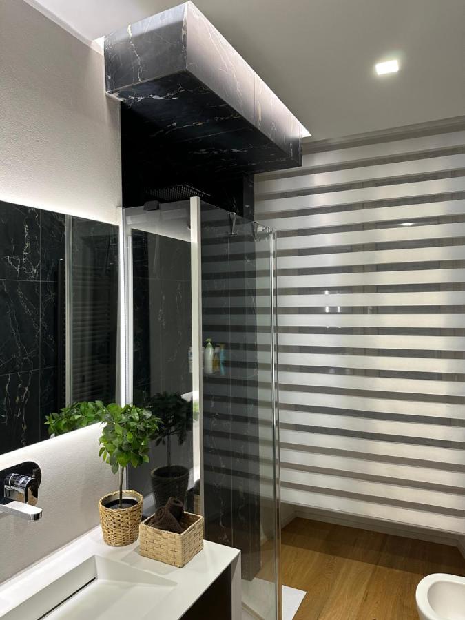 Lr Deluxe Apartments - Fondazione Prada - Metro M3 Milano Ngoại thất bức ảnh