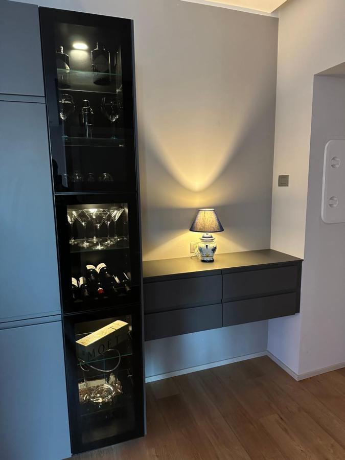 Lr Deluxe Apartments - Fondazione Prada - Metro M3 Milano Ngoại thất bức ảnh