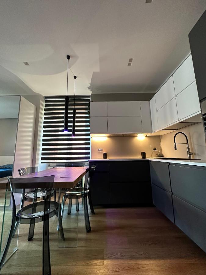 Lr Deluxe Apartments - Fondazione Prada - Metro M3 Milano Ngoại thất bức ảnh